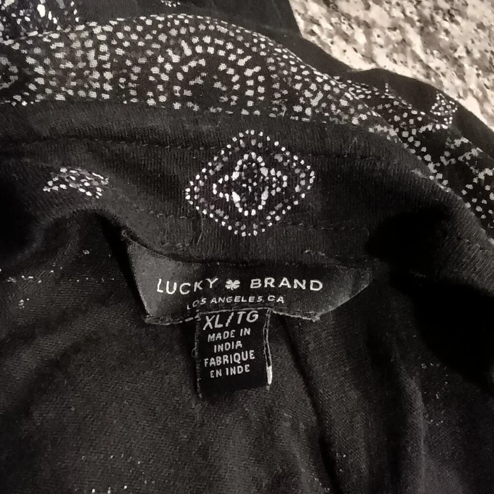 Casual Lucky brand mixed media short, ruffled sleeve and vneck  blouse size L - Picture 6 of 9